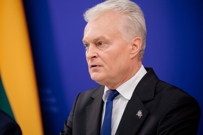 Nausėda apie viešnagę Madeiroje: Konstitucija man leidžia turėti teisę į tam tikrą poilsį