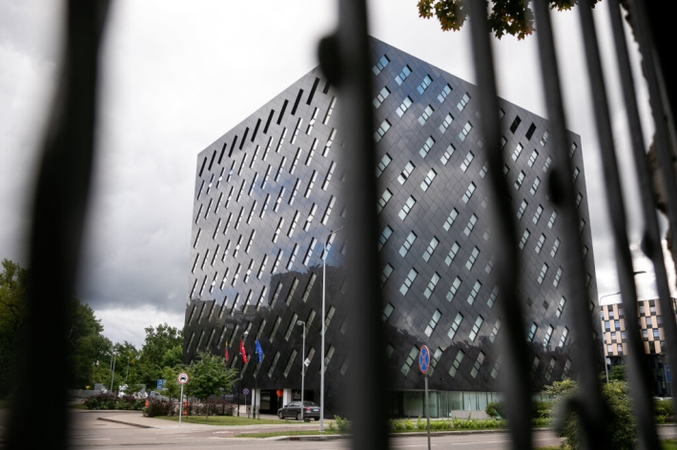 Glaustai: nutrauktas tyrimas dėl LSDP tarybos posėdyje rasto įrašinėjančio įrenginio