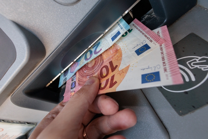 Perspektyva: laiku nepaimti ir piktavalių rankų išvengę pinigai neturėtų prapulti.