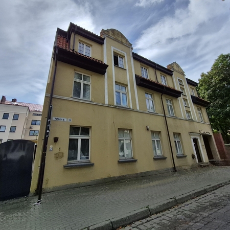 Permainos: pastatas Vytauto g. 13, kuriame ilgus metus veikė Socialinės paramos skyrius, dabar remontuojamas, po remonto čia įsikels savivaldybės administracijos darbuotojai.