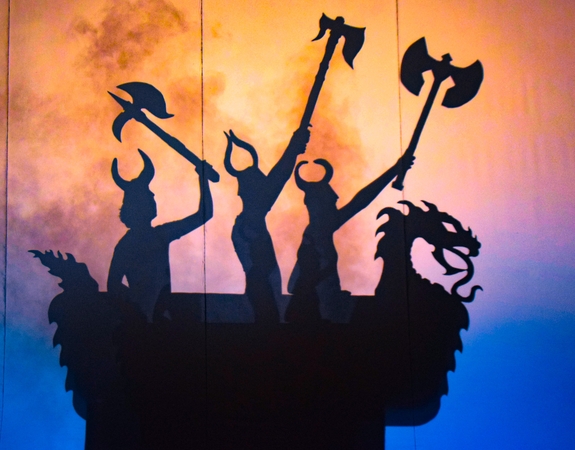 Įvertinimas: į Antverpene vyksiantį festivalį atrinktas Kretingos rajono kultūros centro vaikų ir jaunimo teatro „Atžalynas“ šešėlių spektaklis „Kretingos istorija vaikų pasakose“.