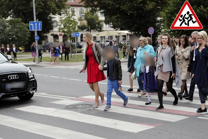 Saugumas: šiais metais į mokyklas ateis 28 tūkst. pirmokų, kurie bus apdrausti nuo nelaimių kelyje.