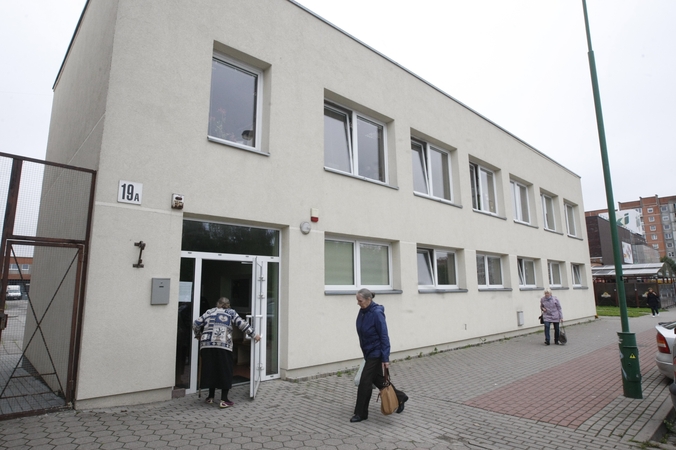 Panika: pensininkai ir mažas pajamas gaunantys klaipėdiečiai išgirdę, kad prasidėjo registracija į eilę gauti kompensaciją šildymui, ėmė atakuoti savivaldybės padalinius.