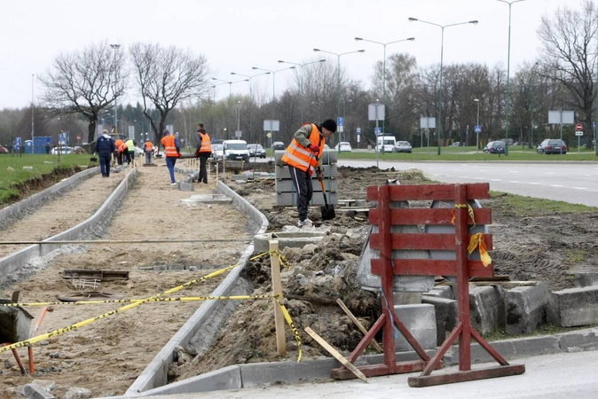Liepojos gatvėje – naktiniai kelio darbai