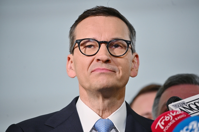 Lenkijos PiS pašalino iš partijos buvusį premjerą Morawieckį