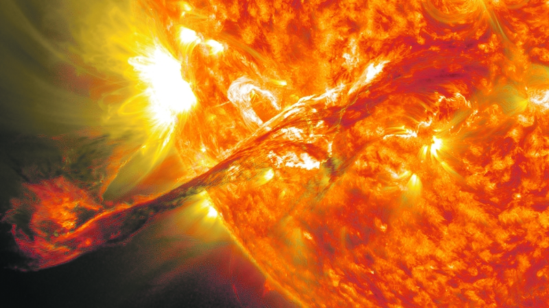 Sutrikimai: dalis žmonių geomagnetinių audrų dienomis skundžiasi galvos skausmais, nuovargiu, miego sutrikimais, silpnumu, stebi kraujospūdžio svyravimus, kartais ir padažnėjusį širdies plakimą.