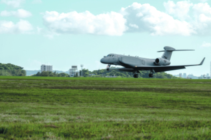 Vizitas: šią savaitę prie Kaliningrado srities sienų pastebėtas „EA-37B Compass Call“ vadinamas naujosios kartos elektroninės kovos lėktuvu.