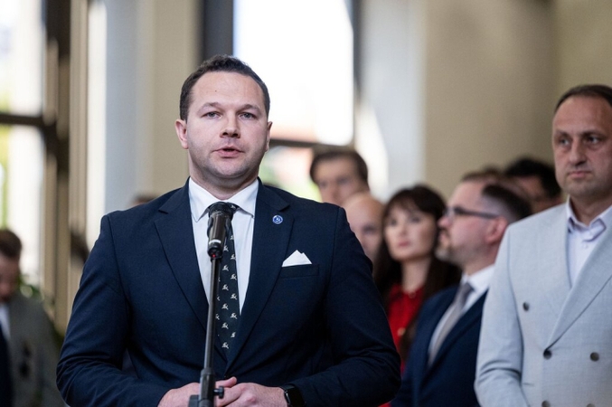 Ministras: Lietuva sieks pritraukti investuotojų į didelius vaistų gamybos projektus
