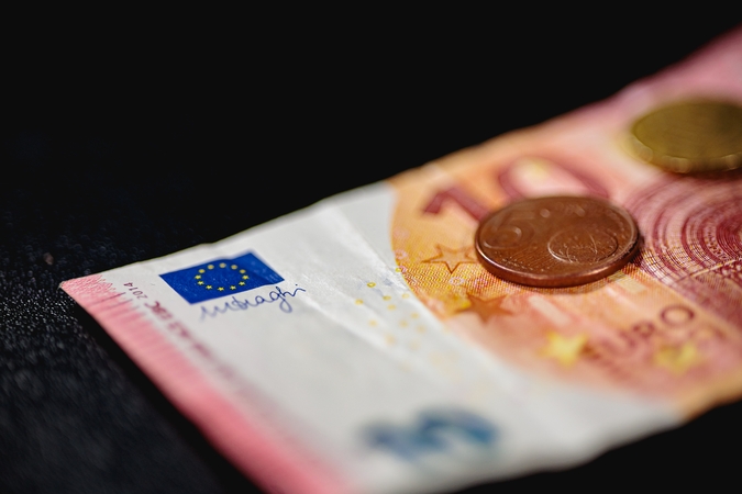 Patikėję sukčiais gyventojai neteko daugiau nei 15,6 tūkst. eurų