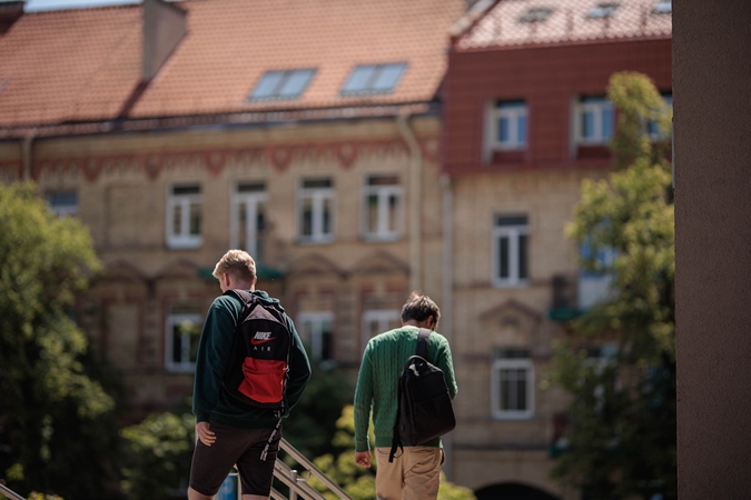 Idėjai – pedagogų kritika: nemotyvuoti jaunuoliai tik trintų suolą