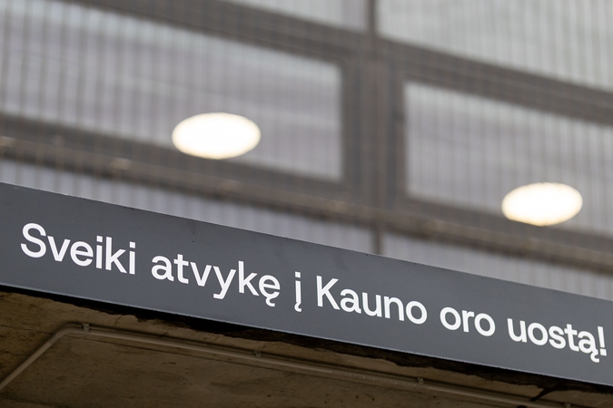 Kauno oro uoste pasieniečiai sulaikė 4 Irako piliečius su galimai suklastotais dokumentais