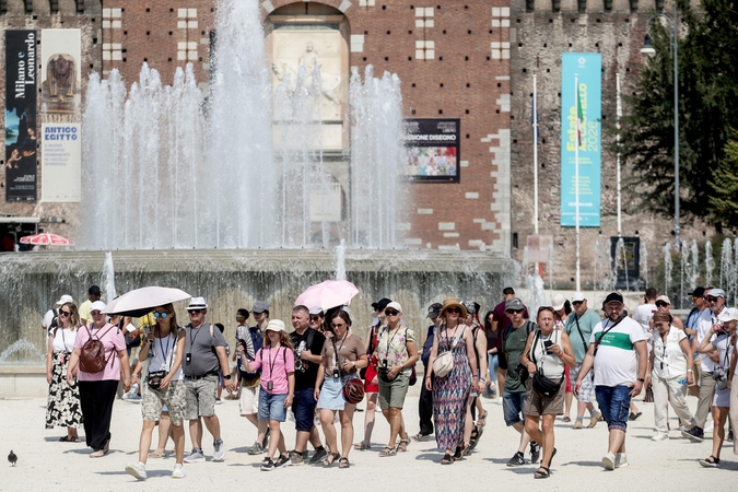 Italija visuose 27 didžiuosiuose miestuose skelbia aukščiausią karščio pavojaus lygį