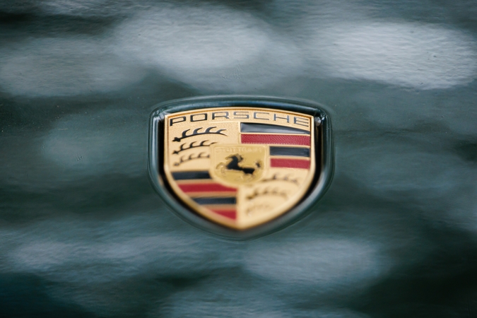 Žiniasklaida: „Porsche“ planuoja nutraukti elektra varomo flagmano gamybą