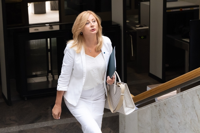 Tamašunienė: QR kodas galėtų būti nesuteikiamas ne tik nuteistiems, bet ir įtariamiems asmenims