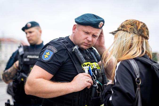 Katedros aikštėje grupė žmonių užpuolė eitynių dalyvius