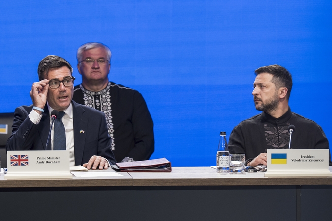 Didžiosios Britanijos ministras pirmininkas Andy Burnhamas ir Ukrainos prezidentas Volodymyras Zelenskis.
