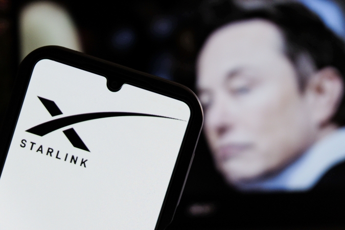 Varšuva reikalauja, kad Muskas atkurtų prieigą prie „Starlink“
