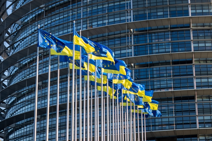 ES patvirtino 6,1 mlrd. eurų karinę paramą Ukrainai