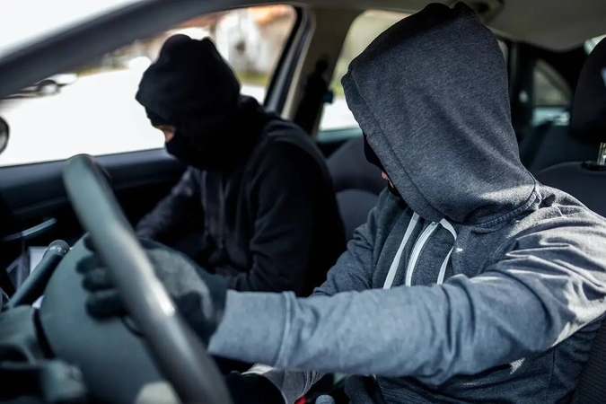 Iš stovėjimo aikštelės dingo brangus vilniečių automobilis