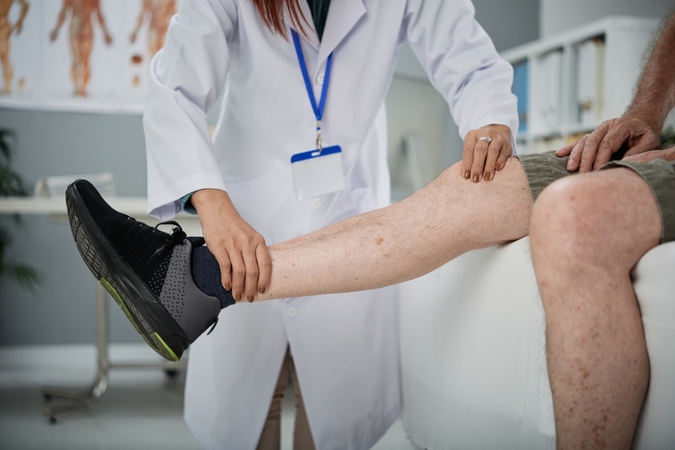 „Skausmas išsivaikščios“ ne visada pasitvirtina: gydytis namuose ar kreiptis į specialistą?