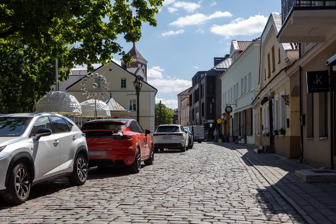 Užtruko: savivaldybės specialistai aiškina, kad Senamiesčio gatvių remontą stabdo biurokratija.