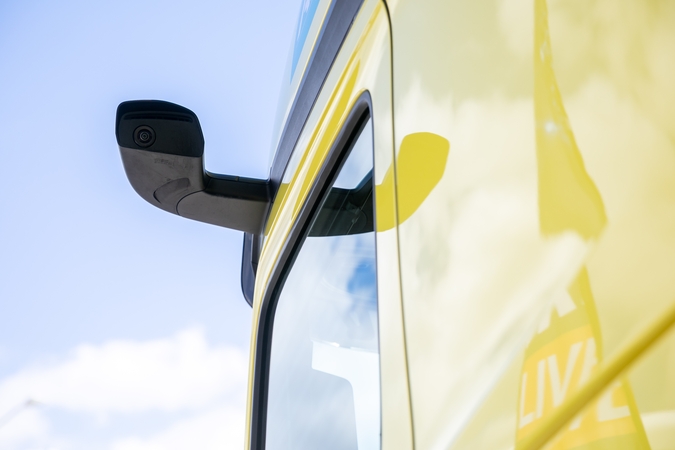 Sunkvežimyje rasti penki automobiliai pareigūnams sukėlė įtarimų