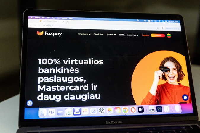 Teismas atmetė prašymą grąžinti per kratas „Foxpay“ tyrime paimtą juvelyriką, laikrodžius