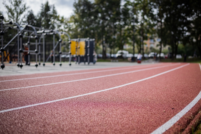 Vilniuje atidarytas atnaujintas Lietuvos aklųjų ir silpnaregių sporto aikštynas