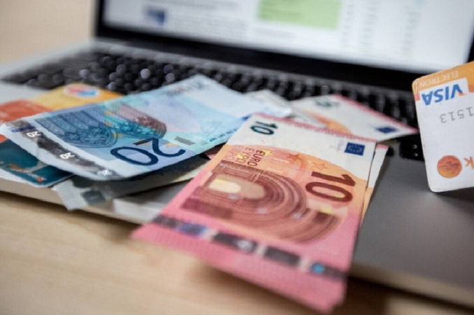 Sukčiai iš kauniečio pasisavino daugiau nei 30 tūkst. eurų