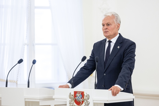 Prezidentas apie KAM šventę: tokie dalykai diskredituoja krašto apsaugos finansavimą