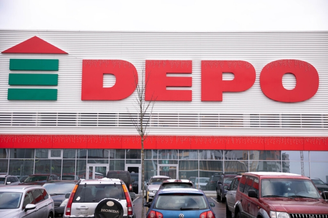 „Depo“ skirtas įspėjimas dėl apsaugininko priekabių prie pirkėjo su negalia