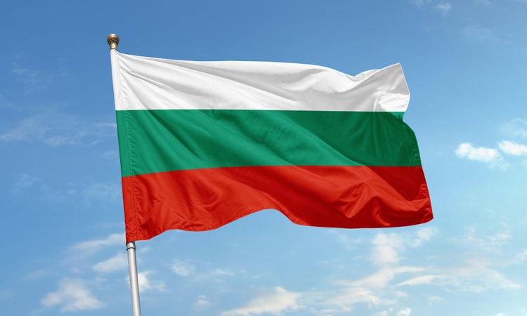 Bulgarijoje sprogo ir užsidegė amunicijos sandėlis
