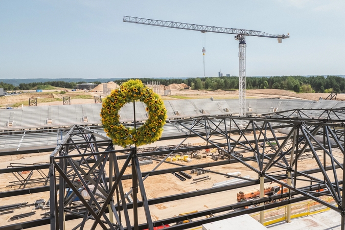 Nacionalinis stadionas įgauna dar daugiau formos: spalį – stogo dengimo pradžia
