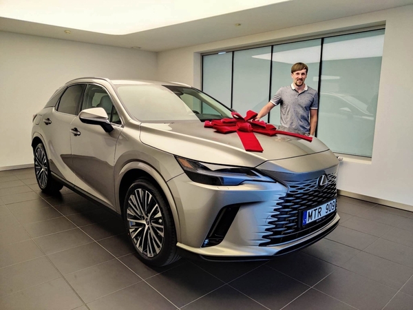 Kaunietis prašo pagalbos: pavogtas prabangus „Lexus“