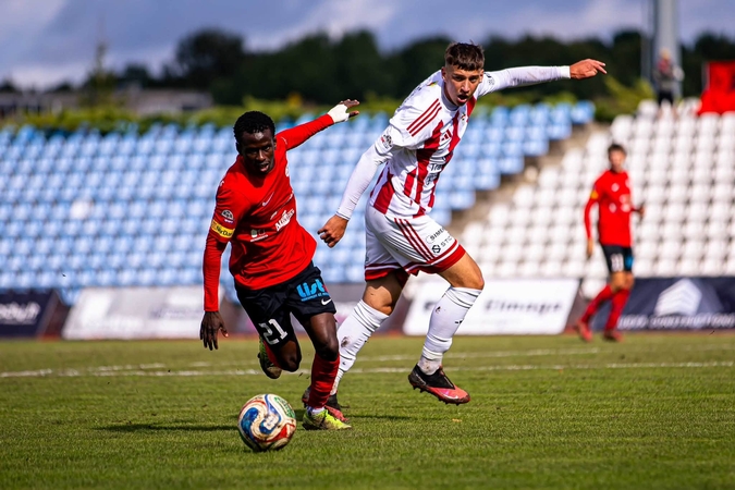 Futbolo pirmenybėse - vartininkų žygdarbiai