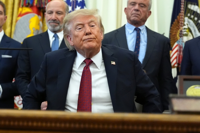 Donaldas Trumpas iškėlė idėją Hormuzo sąsiaurį pervadinti „Trumpo sąsiauriu“