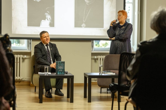 Aldonos Ruseckaitės knygoje – Vaižganto ir Ričardo Mikutavičiaus gyvenimo paralelės