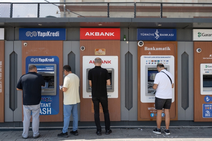 JAV iždo departamentas dėl įtariamų ryšių su Iranu įvedė sankcijas Turkijos bankui „Golden Global“