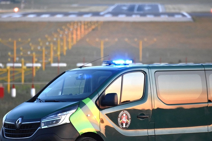 Keturi prieglobsčio „prašytojai“ grąžinti ten, iš kur pabėgo, du laukia teismo suimti