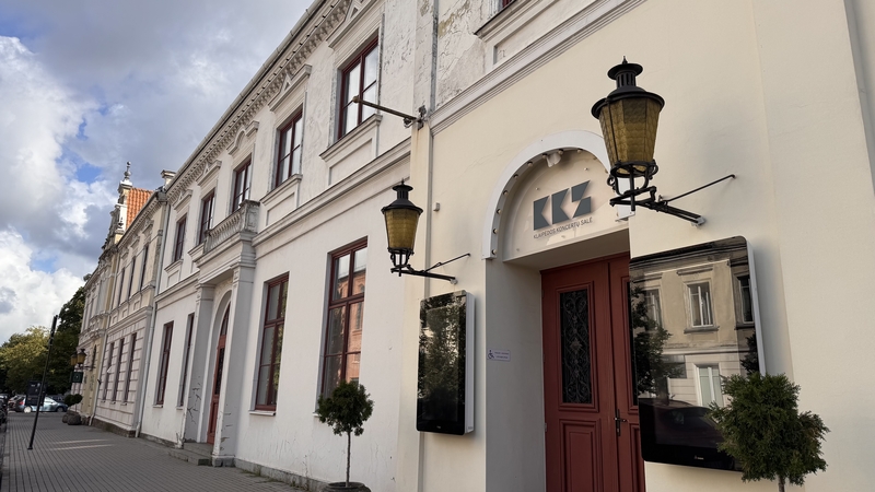 Leiskis nustebinamas: Klaipėdos koncertų salė sezoną pradeda po atviru dangumi