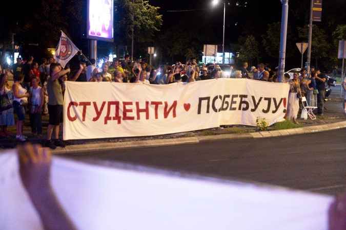 Dėl kilusio protestų judėjimo spalio 25-ąją Serbijoje vyks pirmalaikiai rinkimai