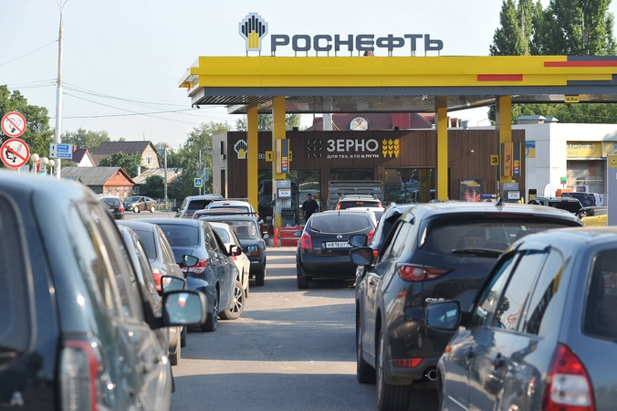 Ekspertas: benzino trūkumas Rusijoje jau viršija 30 procentų