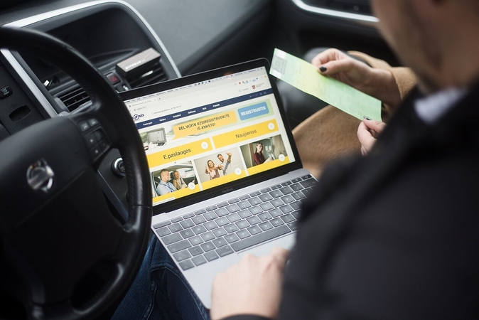  Reikalavimas: pasikeitus transporto priemonės savininkui, įsigijimą ir perleidimą turi deklaruoti abi sandorio šalys.