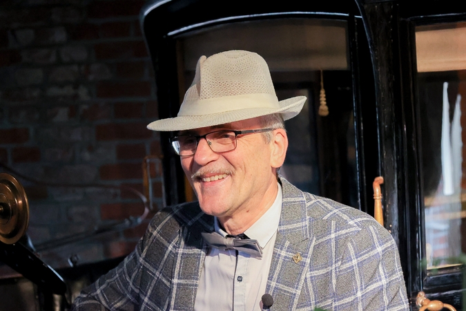 Iššūkis: „Memel Automuseum“ įkūrėjas A. Jankevičius neslepia, kad naujausios jo kolekcijos puošmenos – garo automobilio – valdymą dar teks perprasti, o į pirmą kelionę kartu pasiims ir gesintuvą.