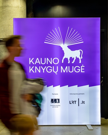 Kauno knygų mugės leidėjų erdvėje – ryškūs vardai ir klausimas, ar galima vartoti literatūrą