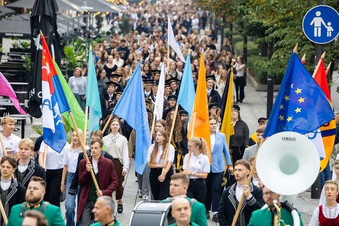 LSMU mokslo metus pradėjo šventine eisena 