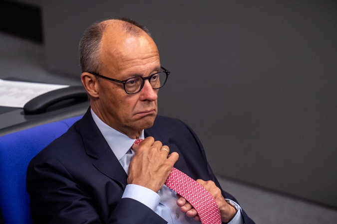 Apklausos Vokietijoje rezultatai rodo niūrią perspektyvą Merzo partijai