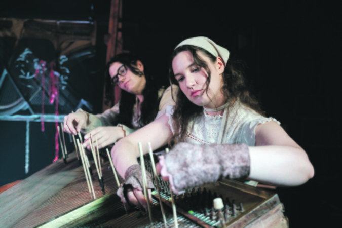 Jungtys: „Kosmos Theatre“ muzikinėje pasakoje „Kompostas“ susitiks muzika, cirkas ir folkloras.