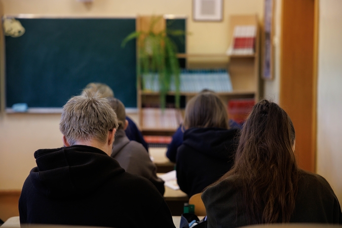 KAM išplėtė Pilietiškumo ir gynybos įgūdžių kursą mokyklose