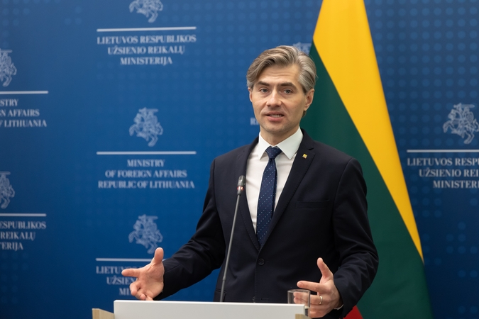 Budrys: artėjant žiemai Ukrainos miestai turi būti ginami ir šildomi įšaldytu Rusijos turtu